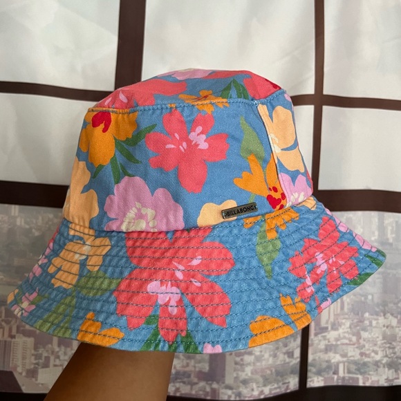 Billabong Accessories - Billabong Floral Fun Beach Pool Bucket Hat One Size